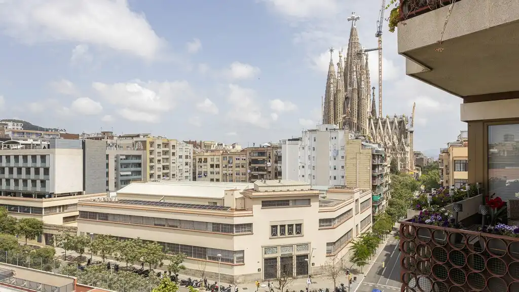 Außenansicht von Wohnungen zum Verkauf in Barcelona mit Klimaanlage, Heizung und Parkett
