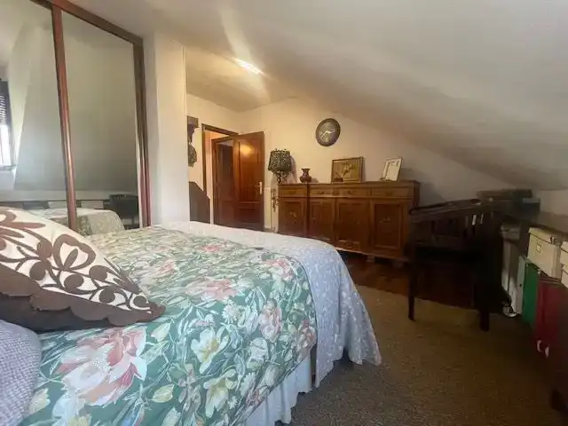 Habitación de Piso en venta en Oviedo  con Parquet, Trastero y Piscina