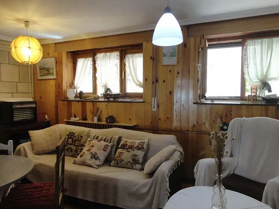 Sala de estar de Casa o chalet en venta en Arauzo de Miel con Calefacción, Trastero y Amueblado