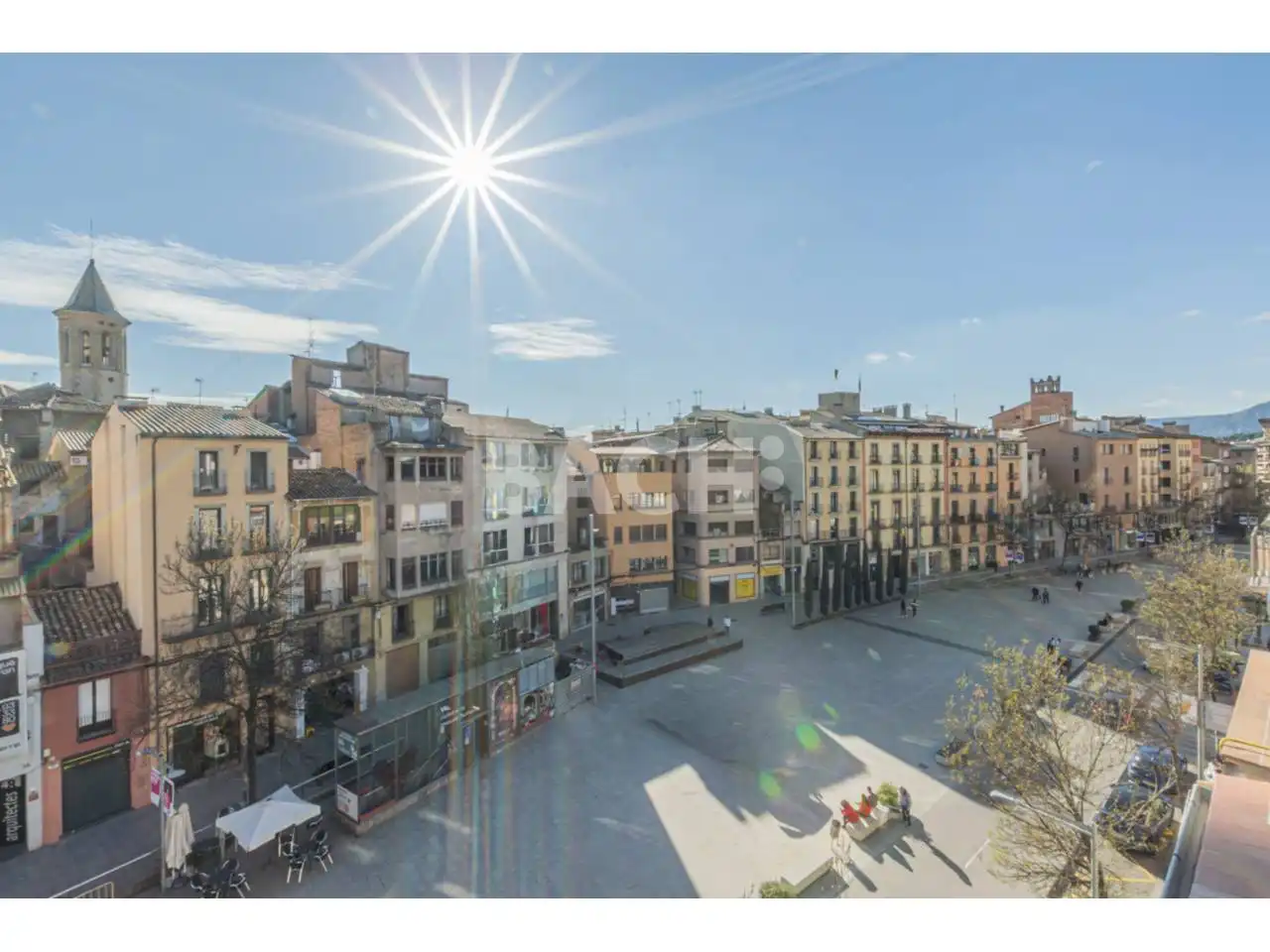 Vista exterior de Dúplex en venda en Vic amb Calefacció, Parquet i Terrassa