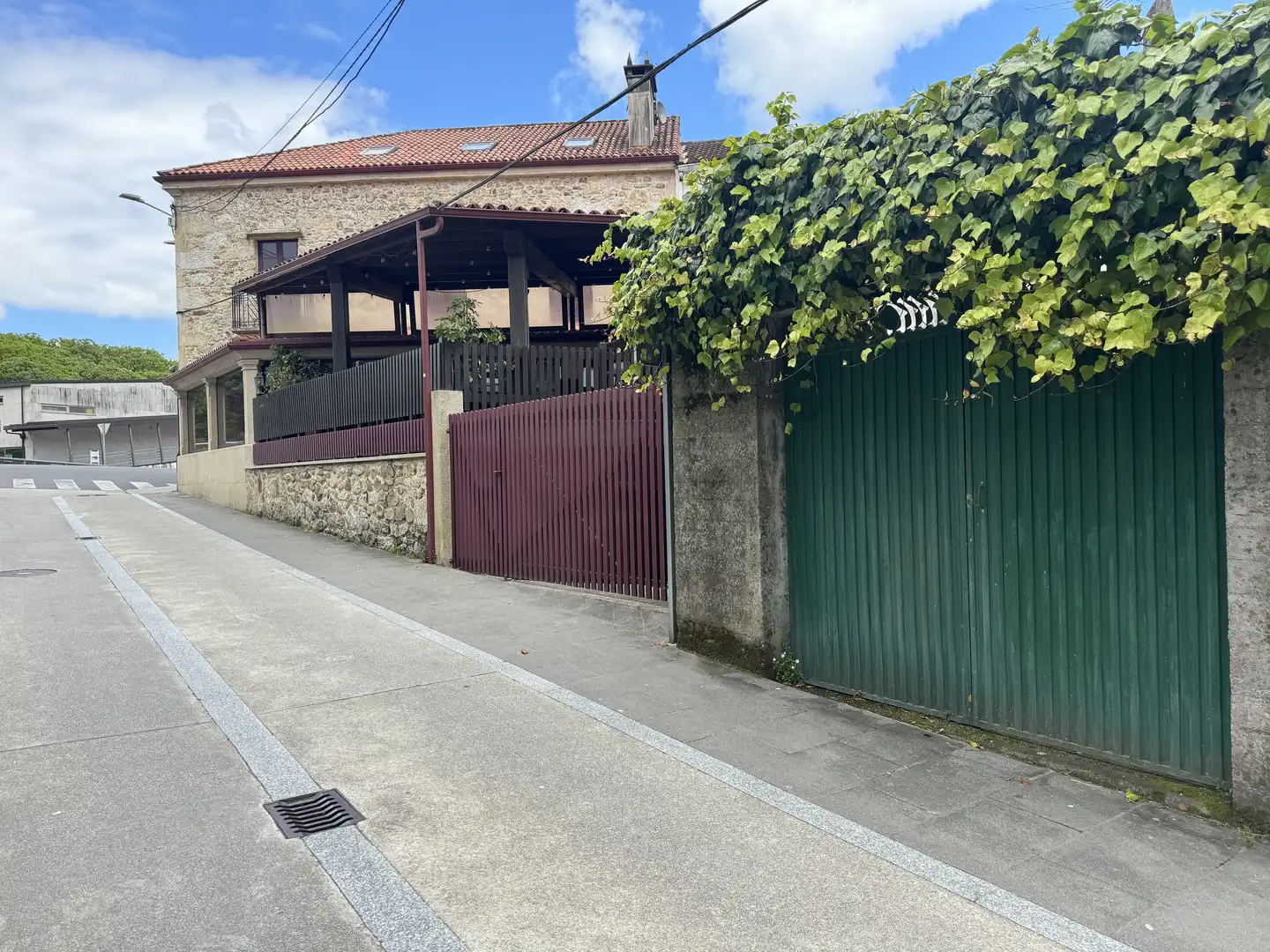 Casa rústica amb terrassa en venda a Avenida Compostela 8, imagen 2