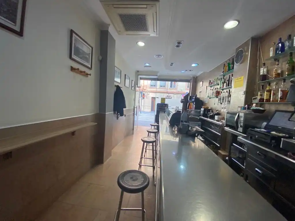 Local en venta en Alcoy / Alcoi con Aire acondicionado y Amueblado