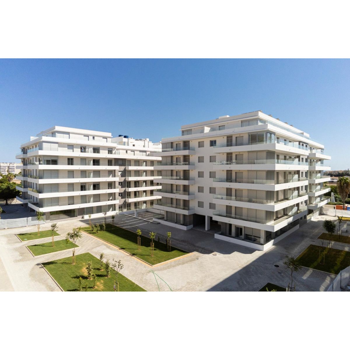 Vista exterior de Àtic de lloguer en Marbella amb Aire condicionat, Calefacció i Terrassa