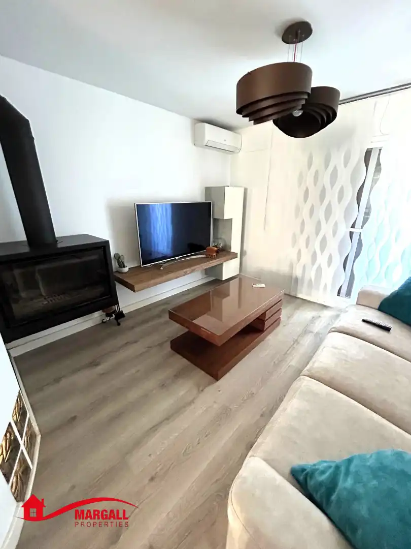 Sala de estar de Casa adosada de alquiler en La Pobla de Farnals con Aire acondicionado, Calefacción y Terraza