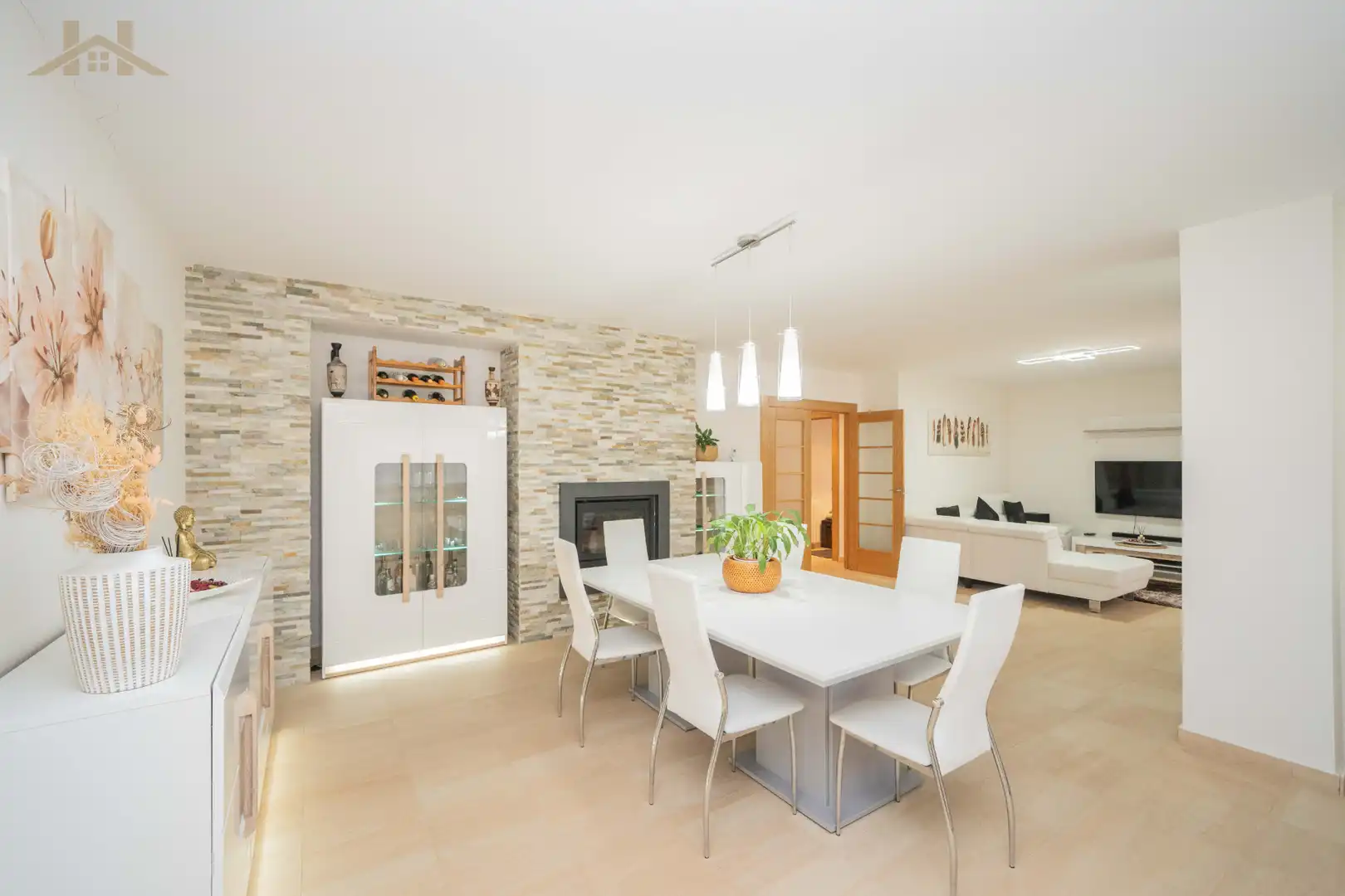 Comedor de Casa o chalet en venta en Miraflores de la Sierra con Aire acondicionado, Calefacción y Jardín privado
