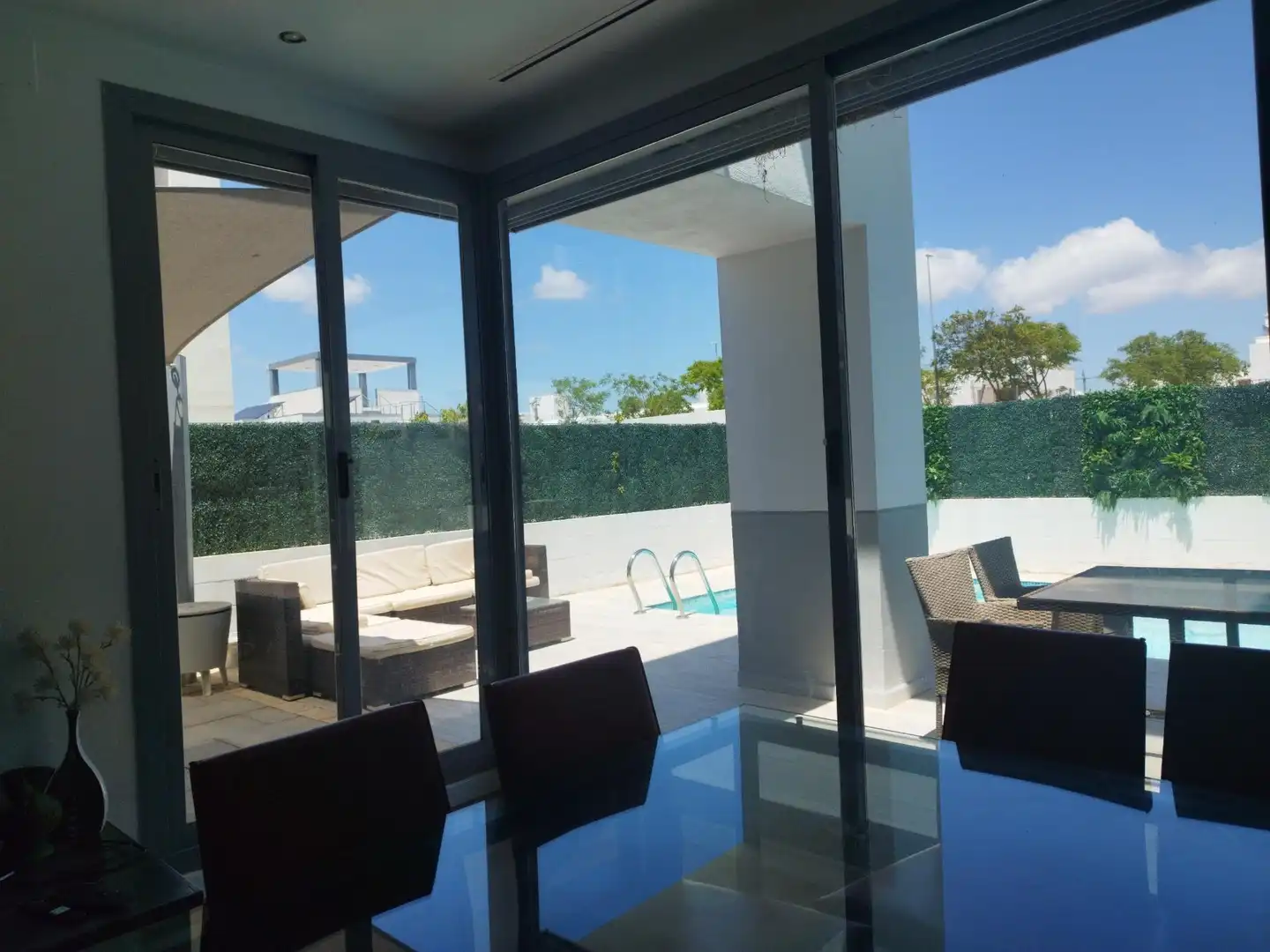 Terraza de Casa o chalet de alquiler en Puerto Real con Aire acondicionado, Jardín privado y Piscina