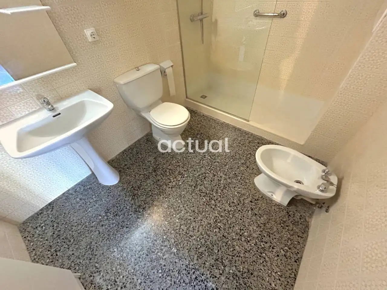 Badezimmer von Wohnung zum Verkauf in Castell d'Aro, Platja d'Aro i s'Agaró mit Terrasse und Balkon