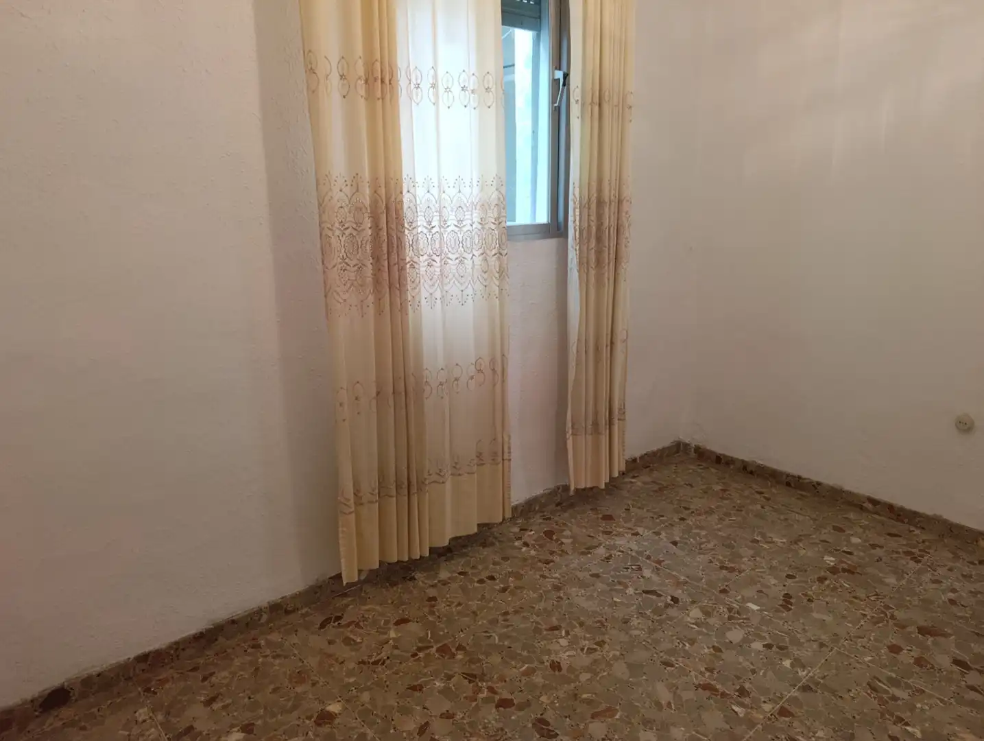 Bedroom of Flat for sale in Dos Hermanas  with Air Conditioner