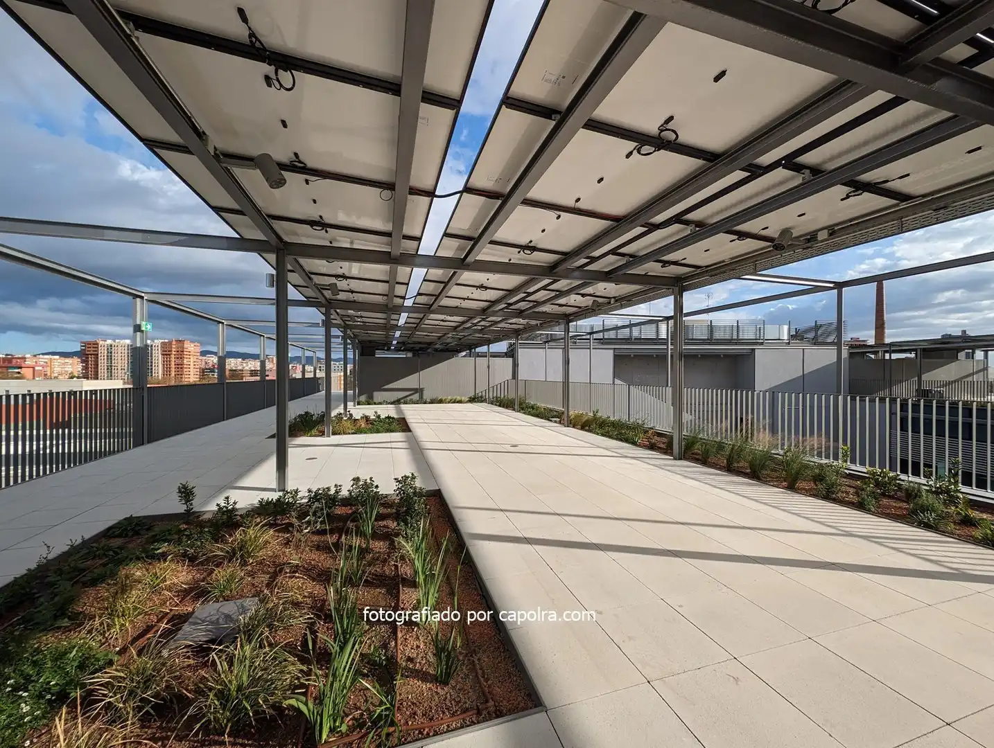 Terrasse von Gebäude zur Miete in Barcelona
