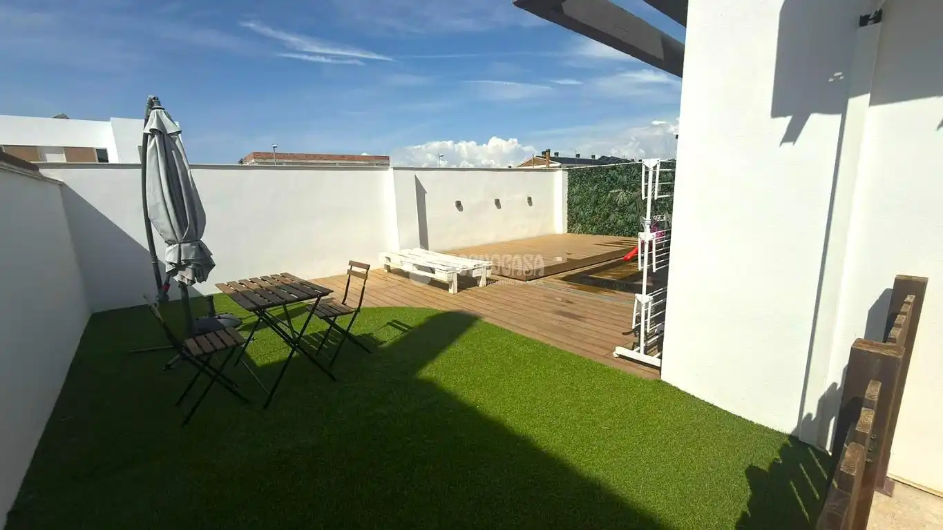 Maison jumelée avec terrasse à vendre à Belicena