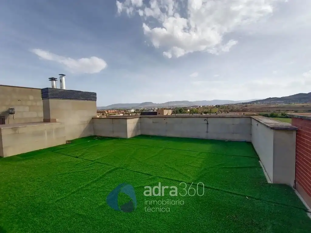 Terraza de Ático en venta en  Logroño con Aire acondicionado, Calefacción y Terraza