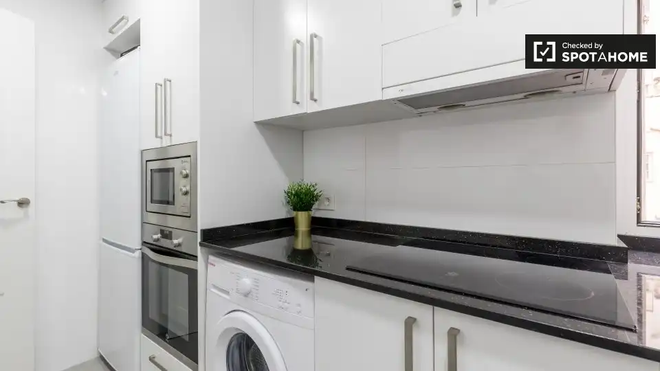 Cocina de Piso de alquiler en Valencia con Aire acondicionado, Calefacción y Amueblado