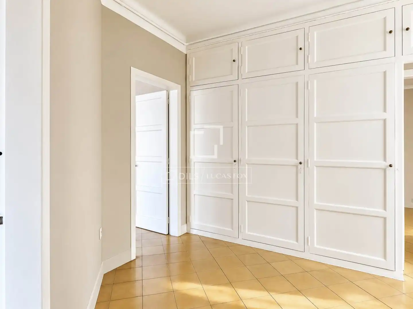Bedroom of Flat for sale in Eixample