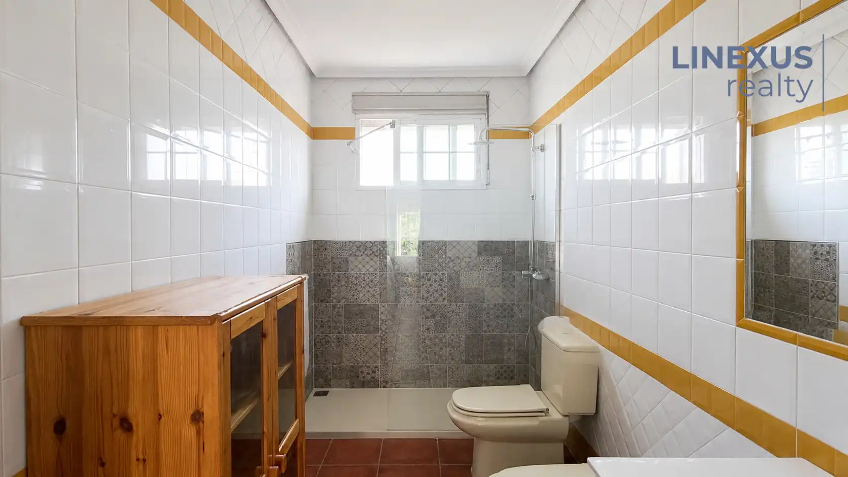 Bany de Casa o xalet en venda en Batres amb Calefacció, Jardí privat i Terrassa