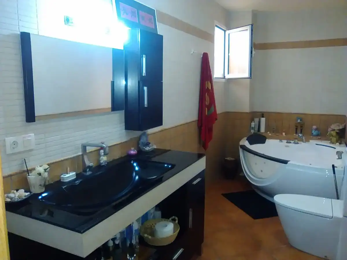 Bany de Casa o xalet en venda en La Vall d'Uixó amb Calefacció, Terrassa i Traster