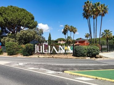 Chalet con jardín en venta en Bollullos de la Mitación