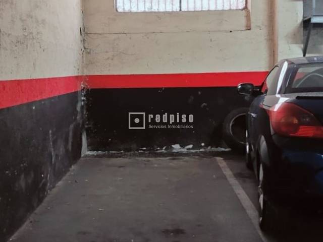 Garaje en Venta en Los Rosales