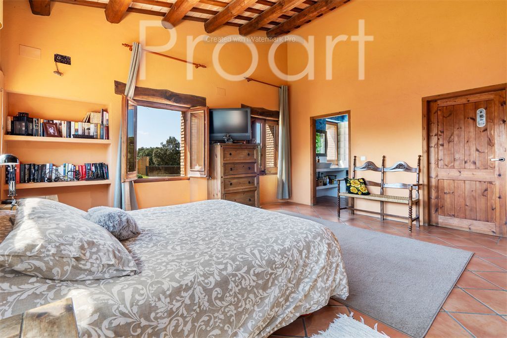 Dormitori de Casa o xalet en venda en Sant Celoni amb Calefacció i Jardí privat