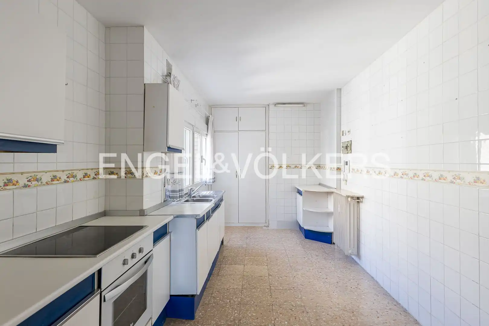Kitchen of Flat for sale in Madrid  with Air Conditioner, Heating and Terrace