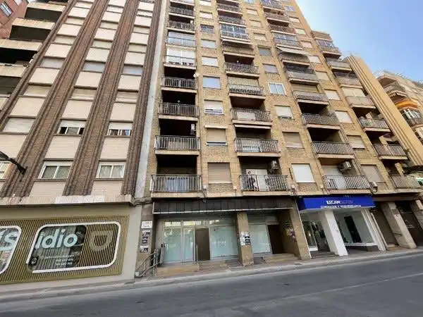 Local comercial en venda a Calle MAYOR 40