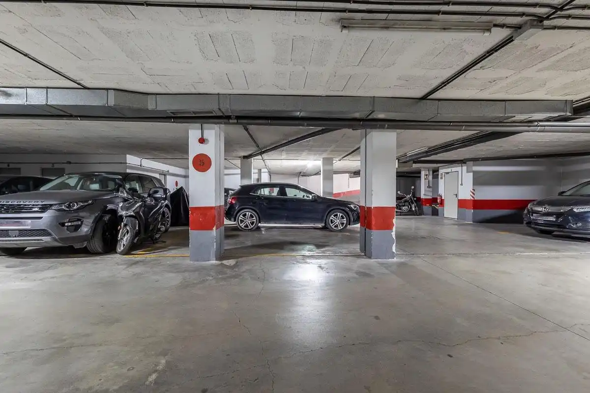 Parkplatz von Garage zum Verkauf in Armilla