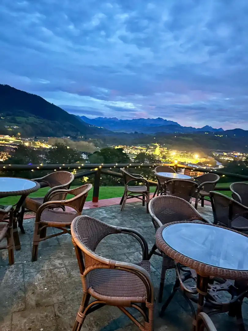 Terraza de Edificio en venta en Parres, Asturias