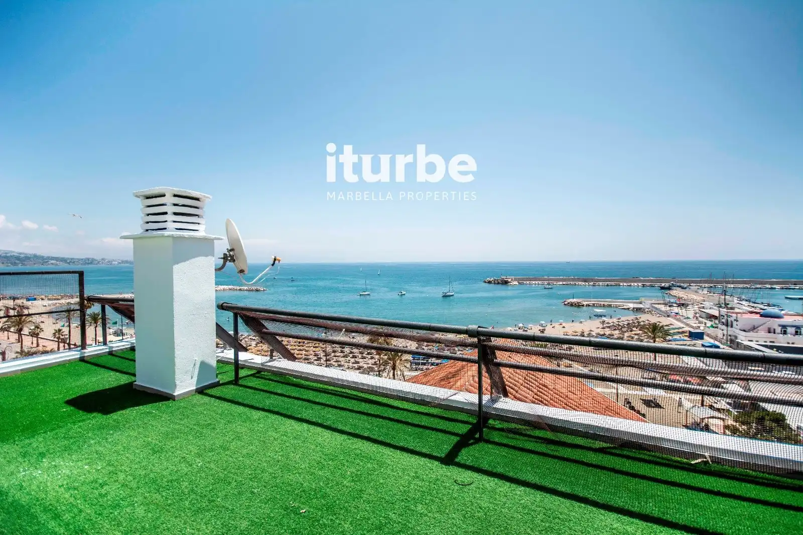 Terrasse von Dachboden zur Miete in Fuengirola mit Klimaanlage, Terrasse und Möbliert