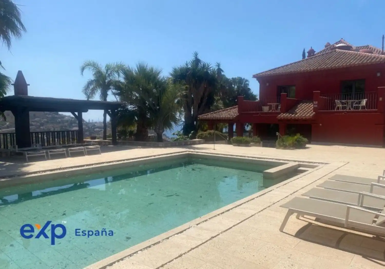 Xalet amb piscina en venda a Tamaray Q83R+C5