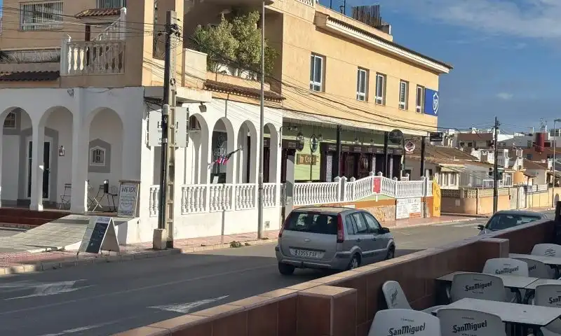 Geschaftsraum zum Verkauf in Orihuela mit Klimaanlage und Möbliert