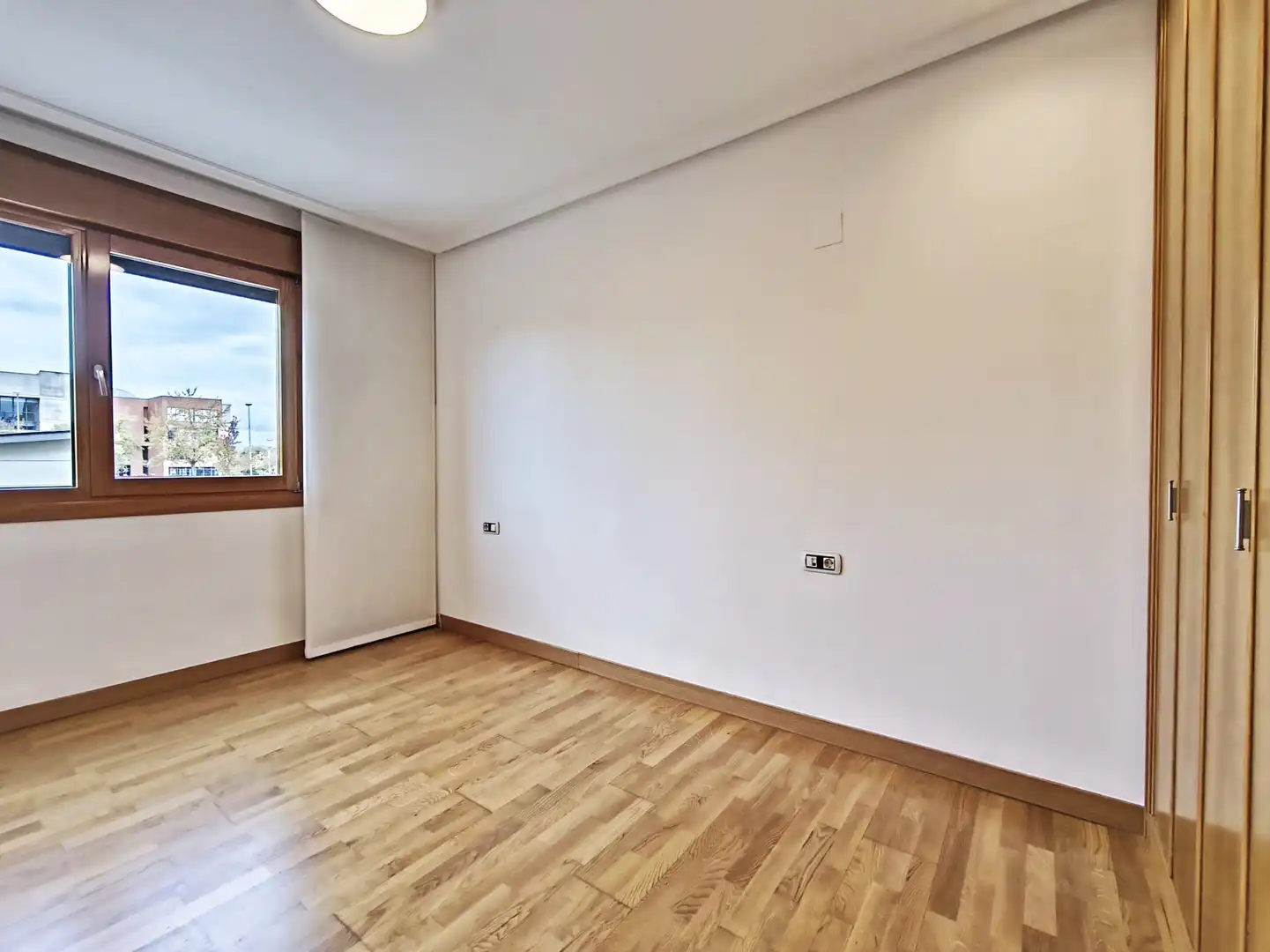 Habitación de Piso en venta en  Logroño con Aire acondicionado, Calefacción y Jardín privado