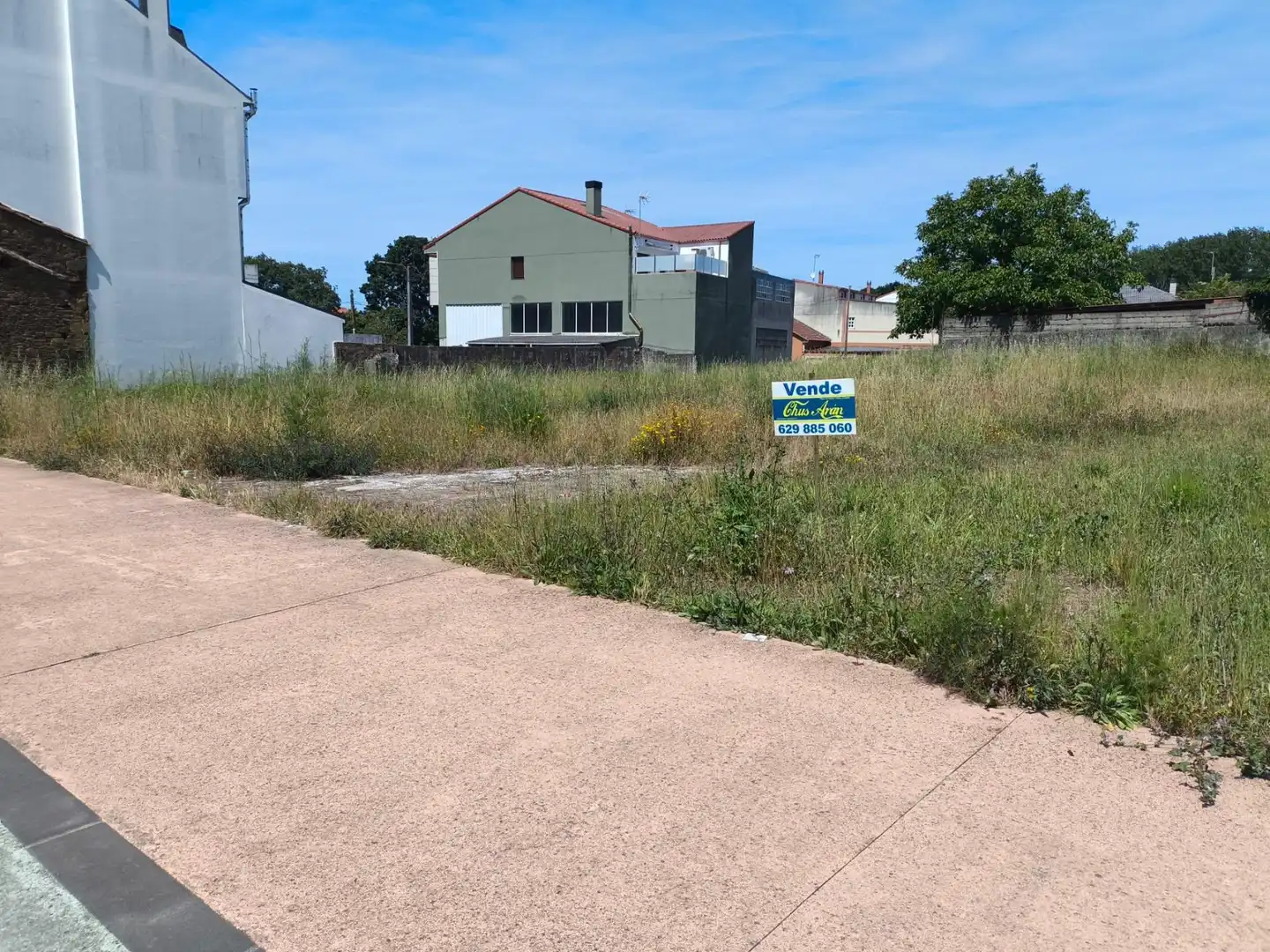 Terreni e lotti in vendita a Avenida Avenida de Bertoa 17 Carballo - A Coru?a