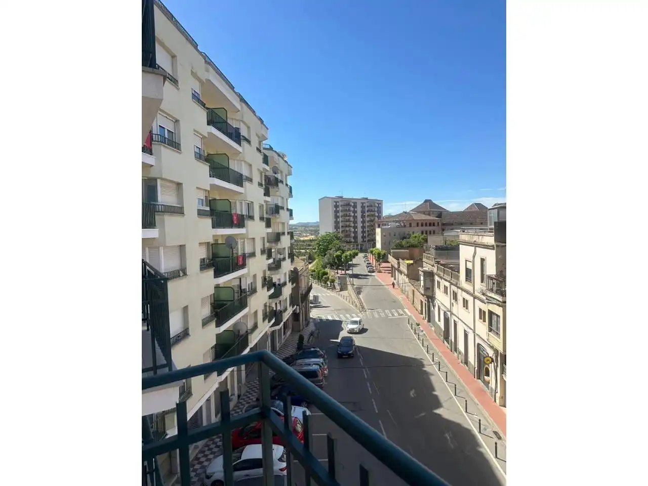 Vista exterior de Pis en venda en Cervera amb Calefacció, Terrassa i Moblat
