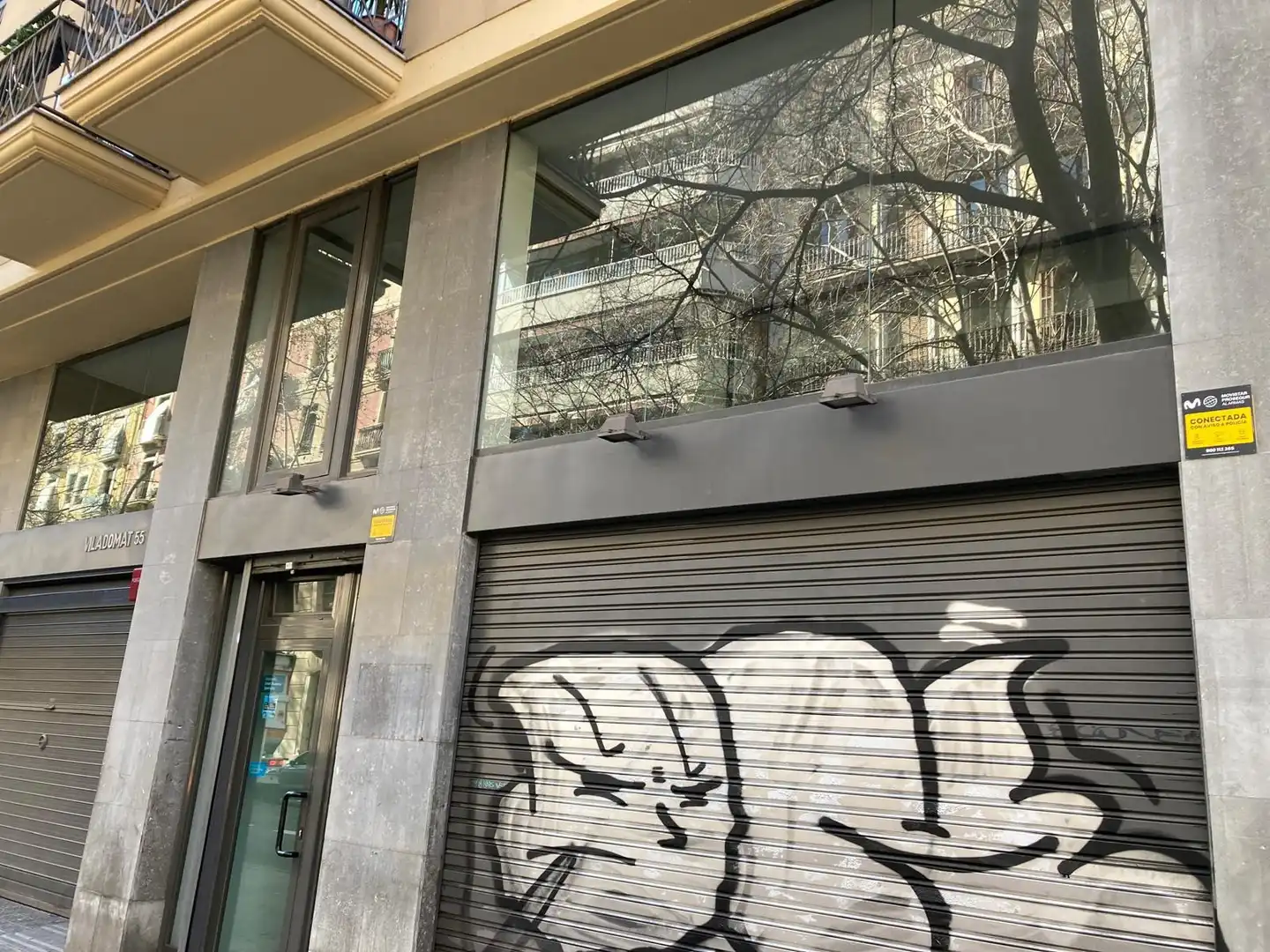 Exterior view of Commercial properties for sale in Barcelona  with Air Conditioner
