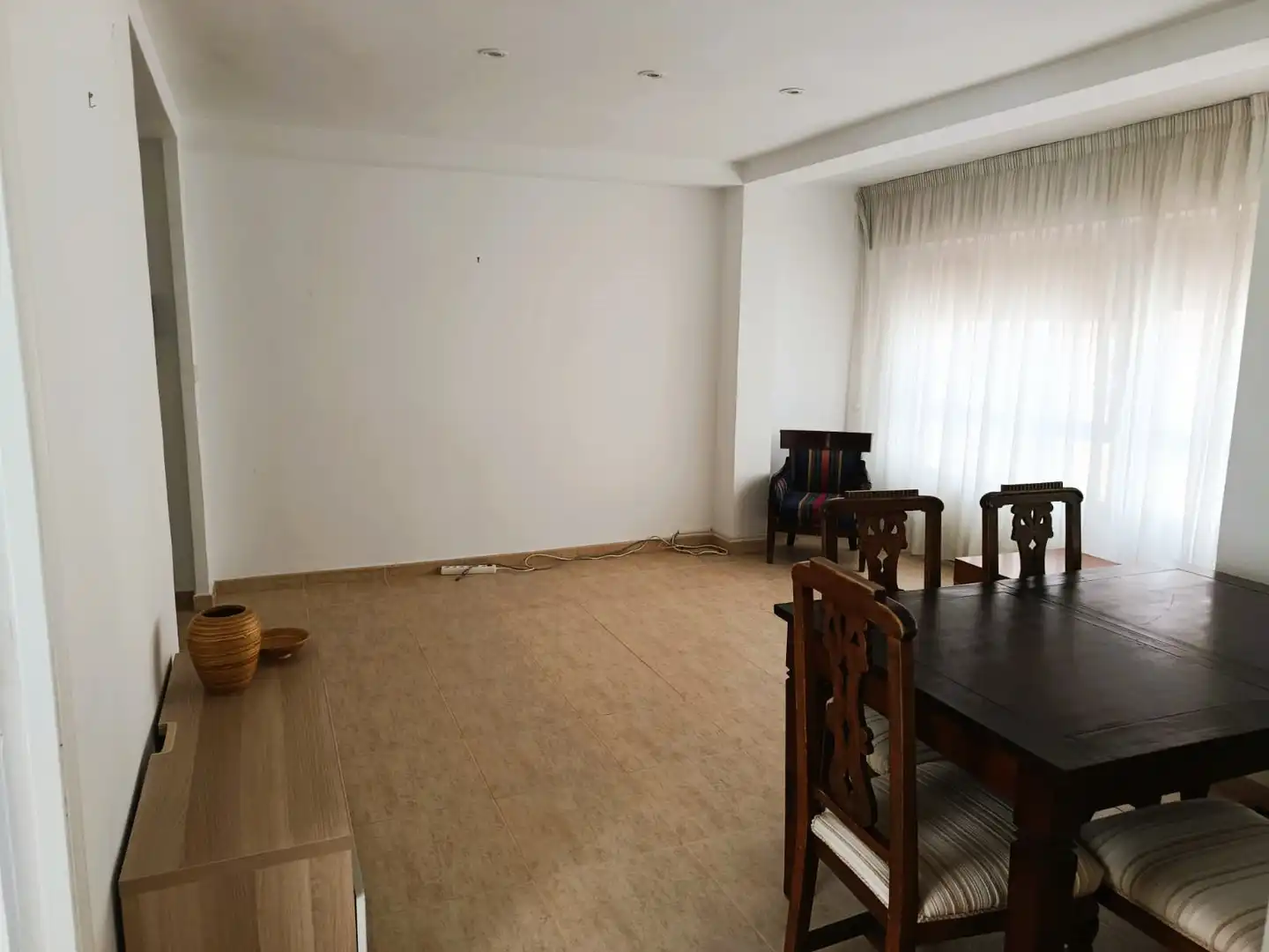 Sala de estar de Piso en venta en Castellón de la Plana / Castelló de la Plana con Amueblado, Horno y Lavadora