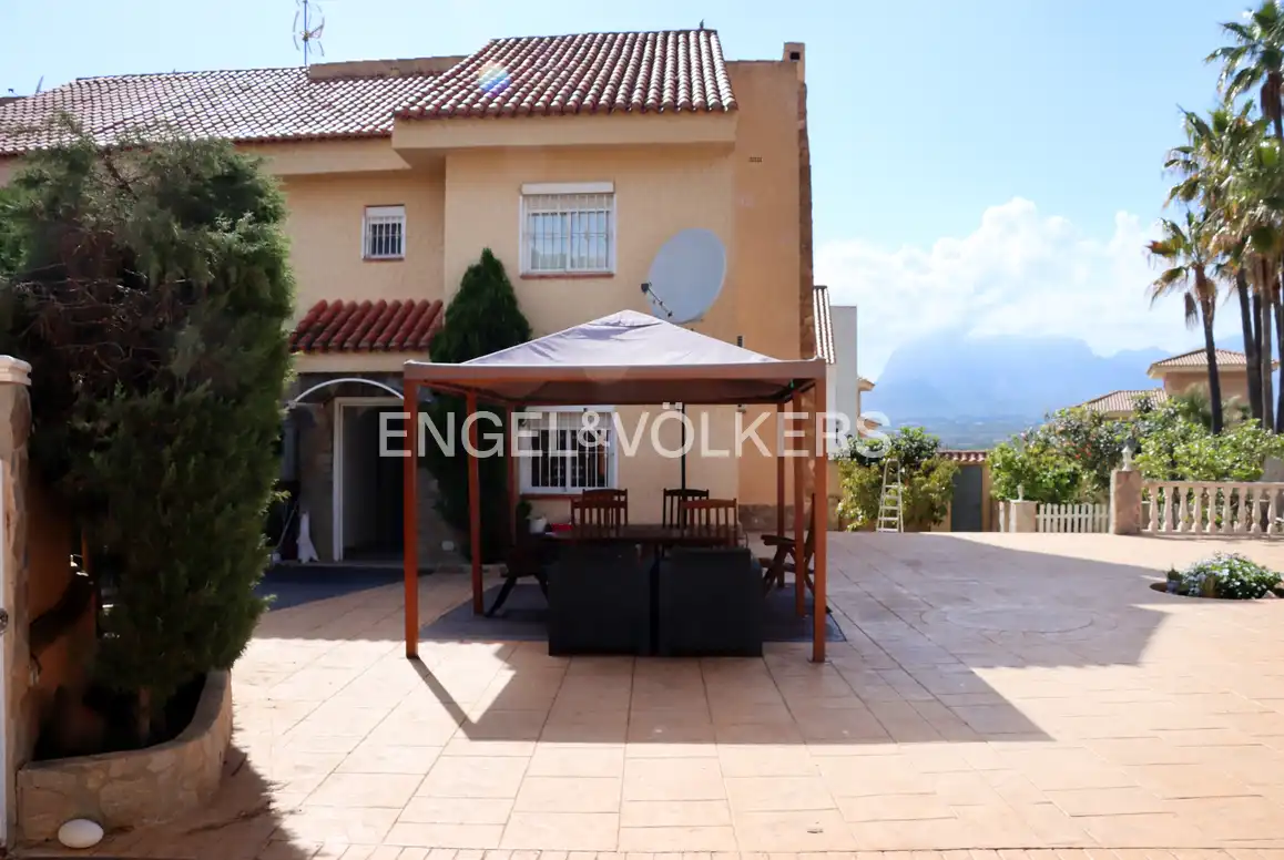 Terrace of Houses for sale in Benidorm  with Air Conditioner, Private garden and Terrace