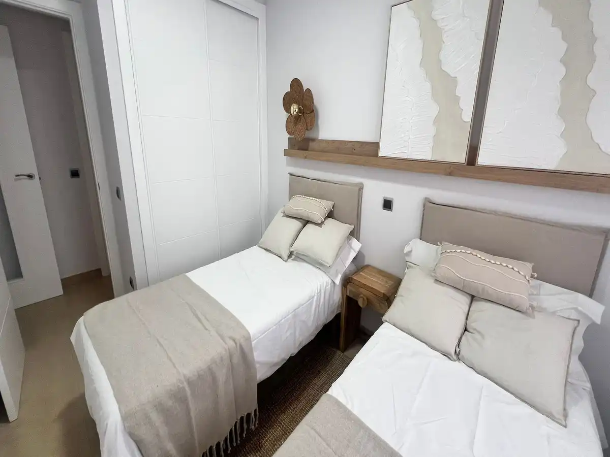 Dormitori de Apartament en venda en Los Alcázares amb Aire condicionat, Traster i Piscina comunitària