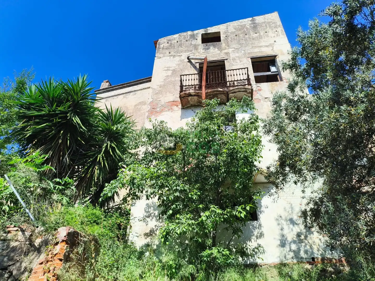 Vista exterior de Casa o xalet en venda en Sant Cugat del Vallès amb Jardí privat, Terrassa i Balcó