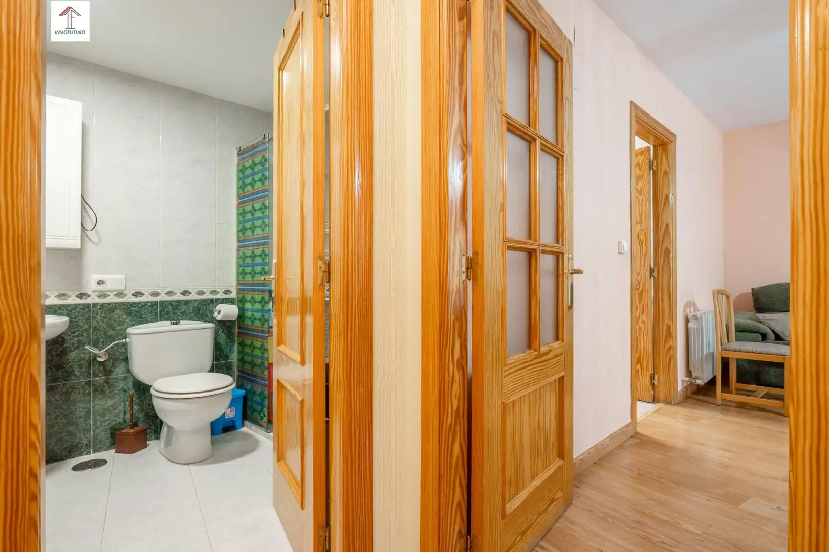 Baño de Piso en venta en Ogíjares con Aire acondicionado, Calefacción y Amueblado