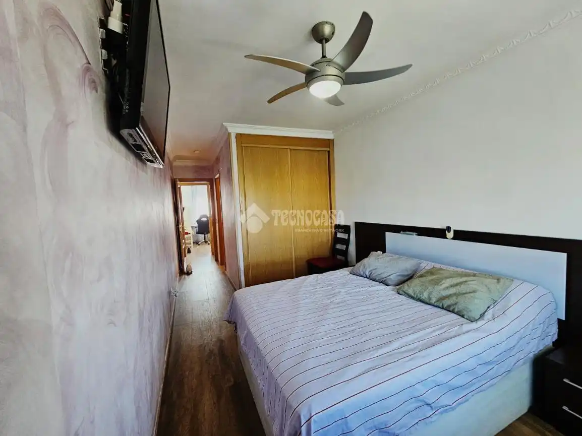 Schlafzimmer von Dachboden zum Verkauf in Parla mit Klimaanlage, Heizung und Terrasse