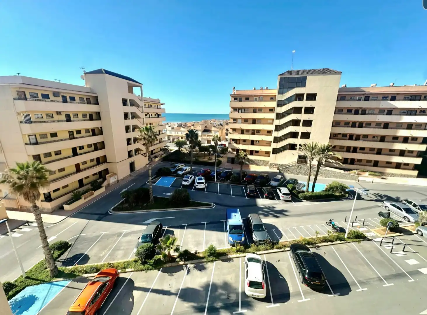Vista exterior de Apartamento en venta en Torrevieja con Trastero y Amueblado