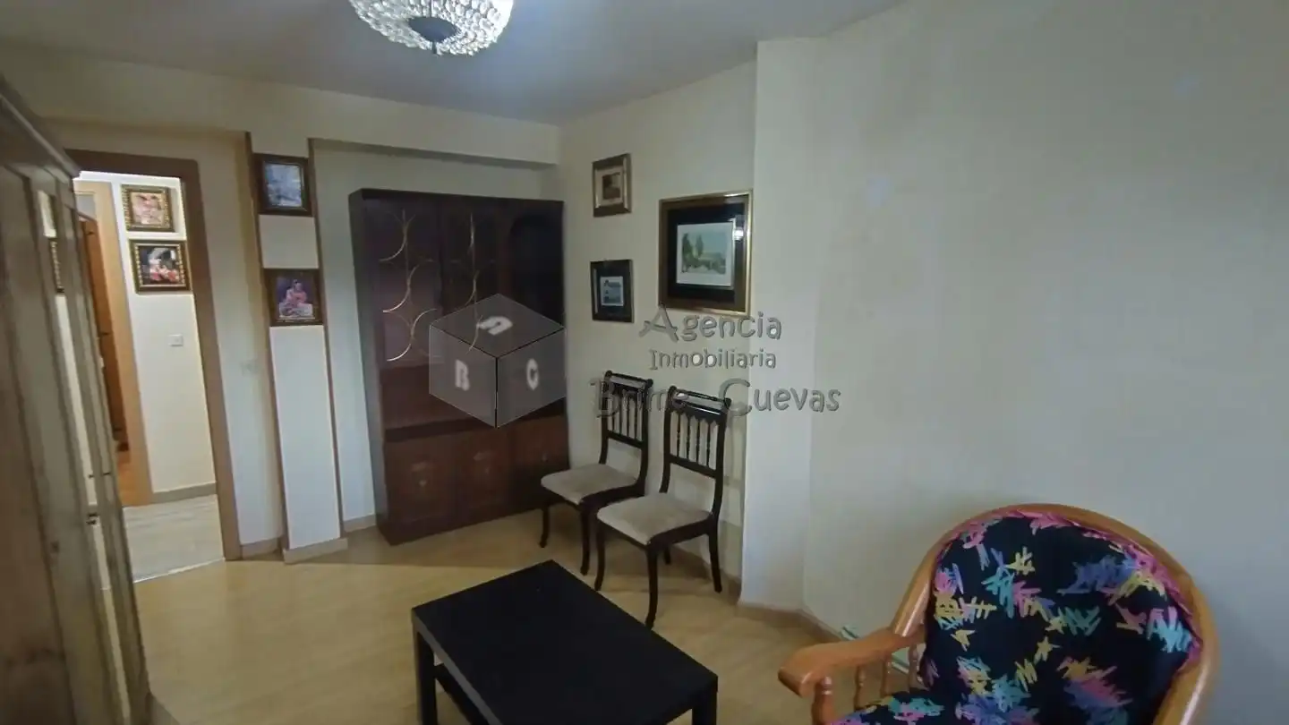 Wohnzimmer von Wohnung zum Verkauf in Oviedo  mit Heizung