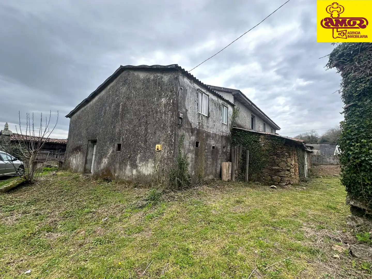 Vista exterior de Casa o xalet en venda en Santiago de Compostela  amb Jardí privat