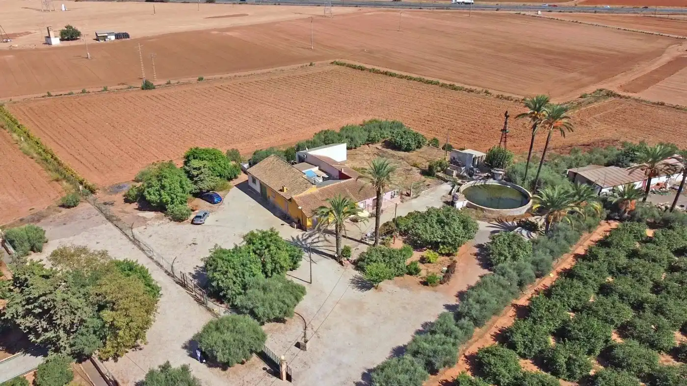 Casa rústica amb jardí en venda a Pedanías Este