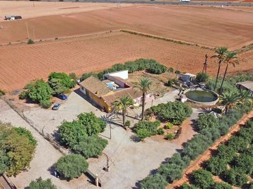 Casa rústica con jardín en venta en Pedanías Este