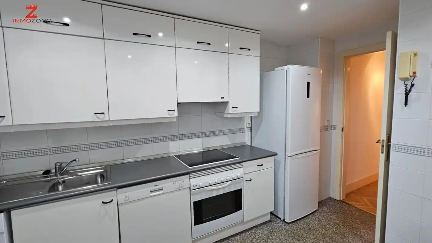 Appartamento con piscina in affitto a Monte Rozas, imagen 8