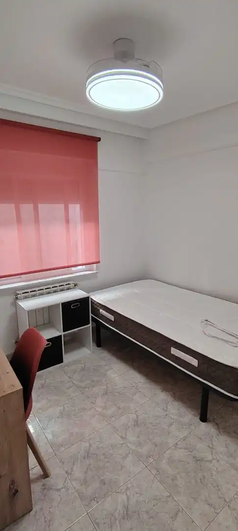 Schlafzimmer von Wohnung zur Miete in Salamanca mit Heizung, Möbliert und Ofen