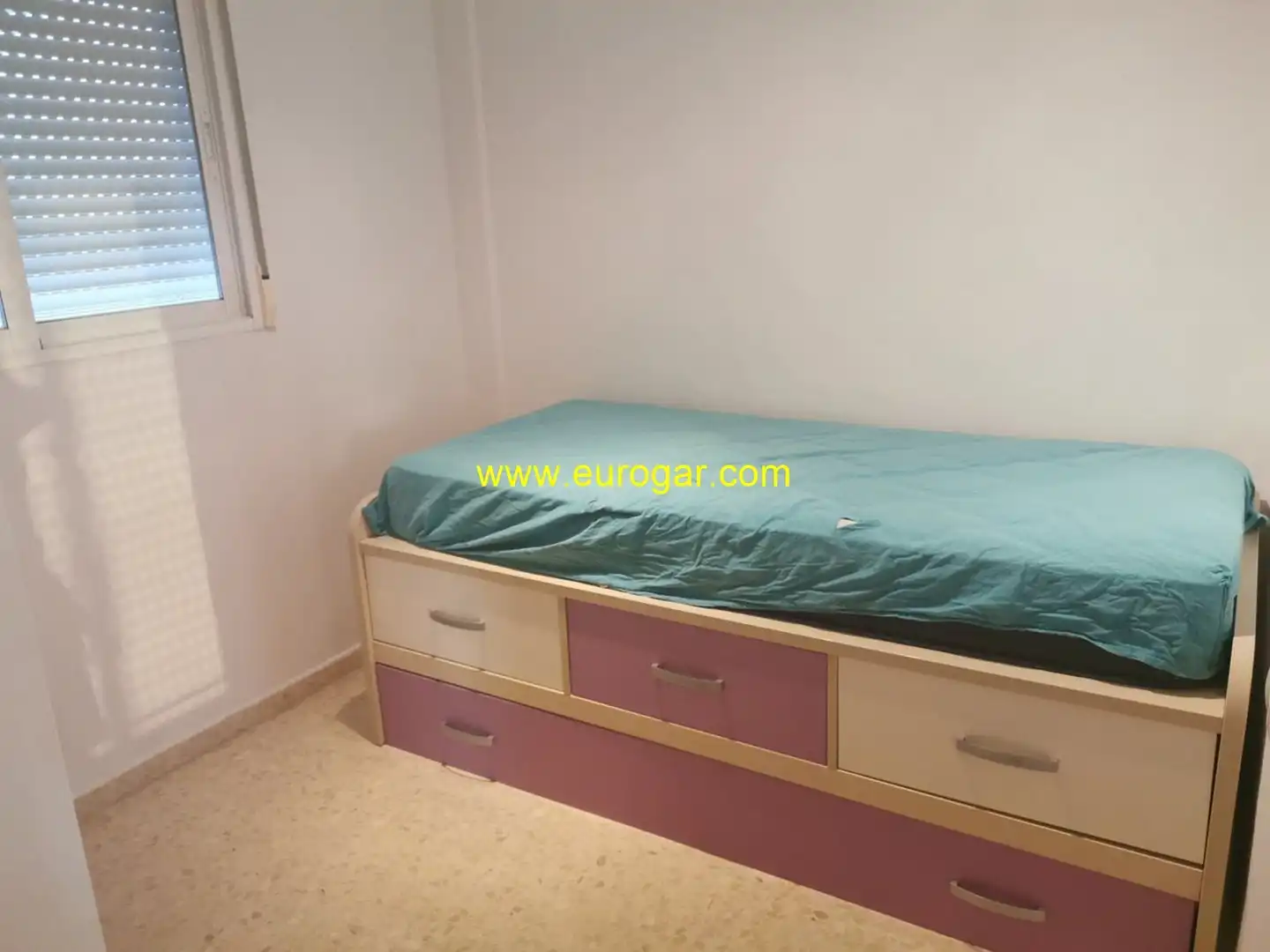 Habitación de Ático en venta en Chiva con Terraza y Trastero