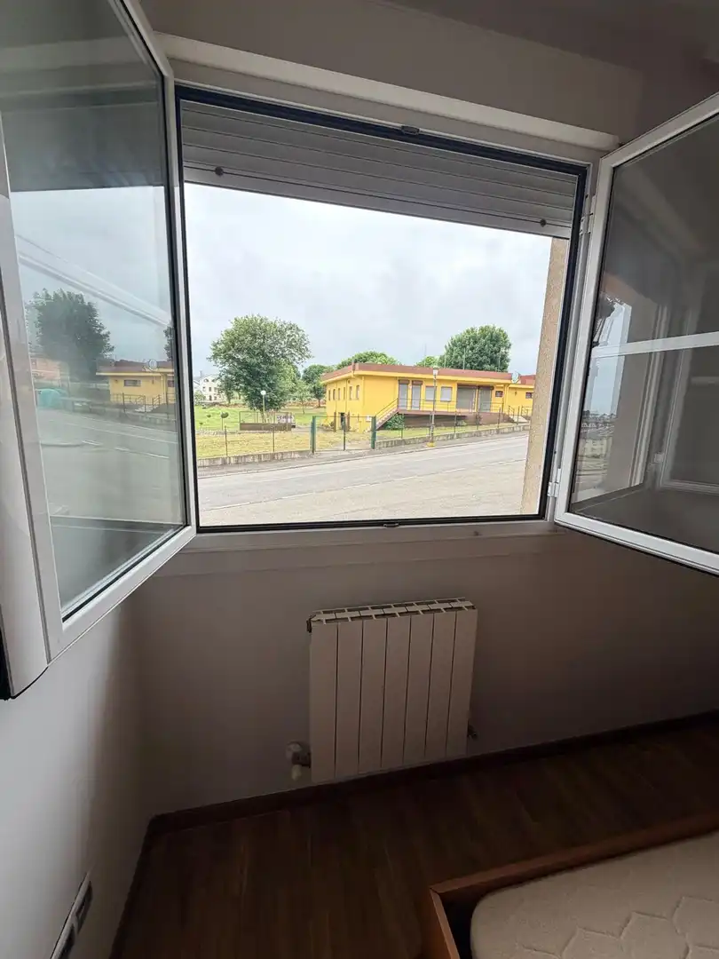 Habitación de Piso en venta en Navia con Calefacción y Piscina