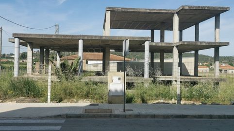 MARAVILLOSA ESTRUCTURA EN PLENO CENTRO DE CHELLA