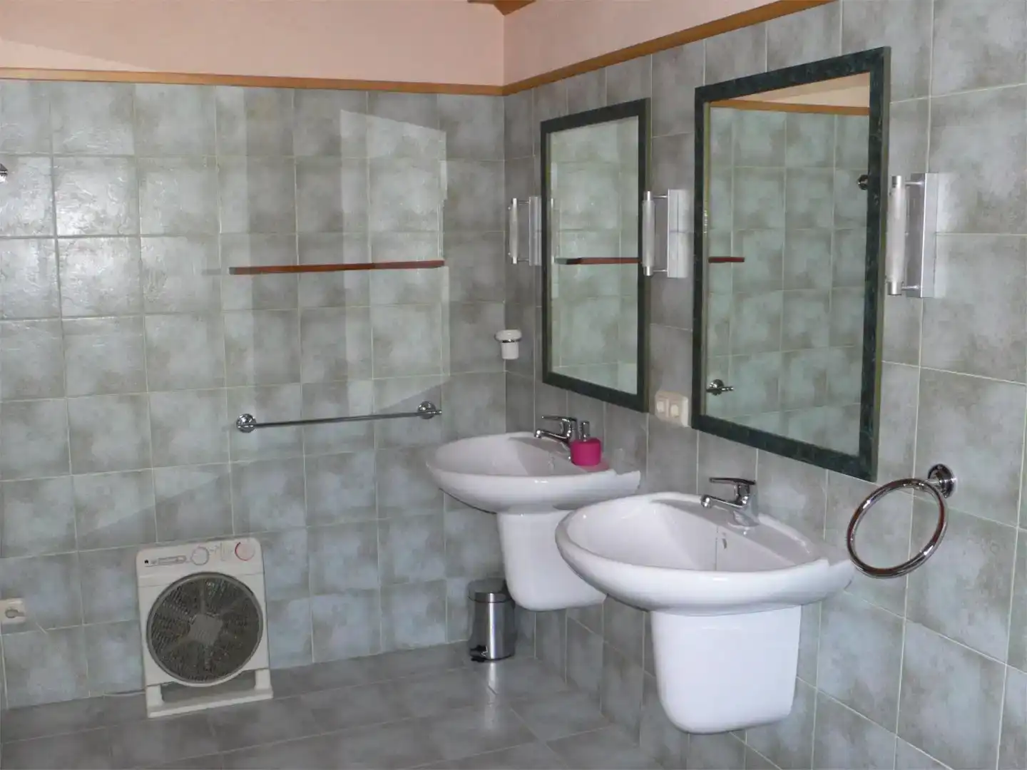 Baño de Casa adosada en venta en Tírvia, Lleida